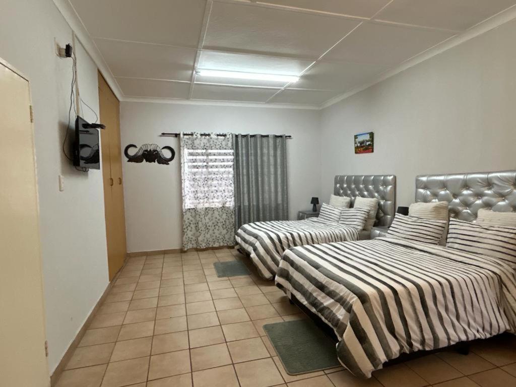 Blue Lantern Bed And Breakfast Kempton Park Kültér fotó